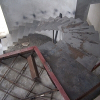 Лестница радиусная на одном косоуре