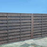 Ворота распашные обшитые деревом