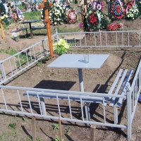 Стол на одной ножке